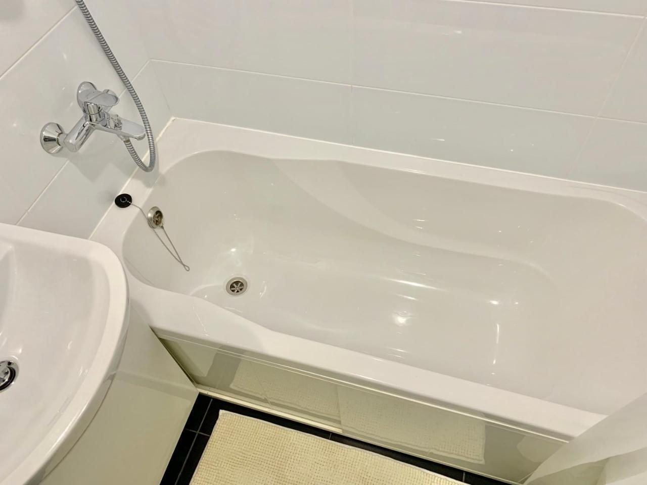Apartment Privokzalnaya Square İvano-Frankivsk Dış mekan fotoğraf